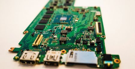 PCB ASSEMBLY OUTSOURCE– FAVOURABLE OR NOT?